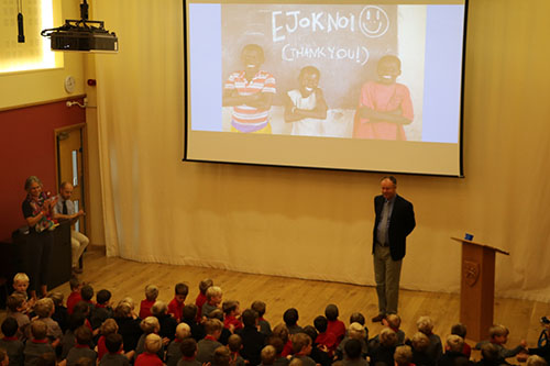 Pete Higgins from Mary's Meals talking to Moulsford boys